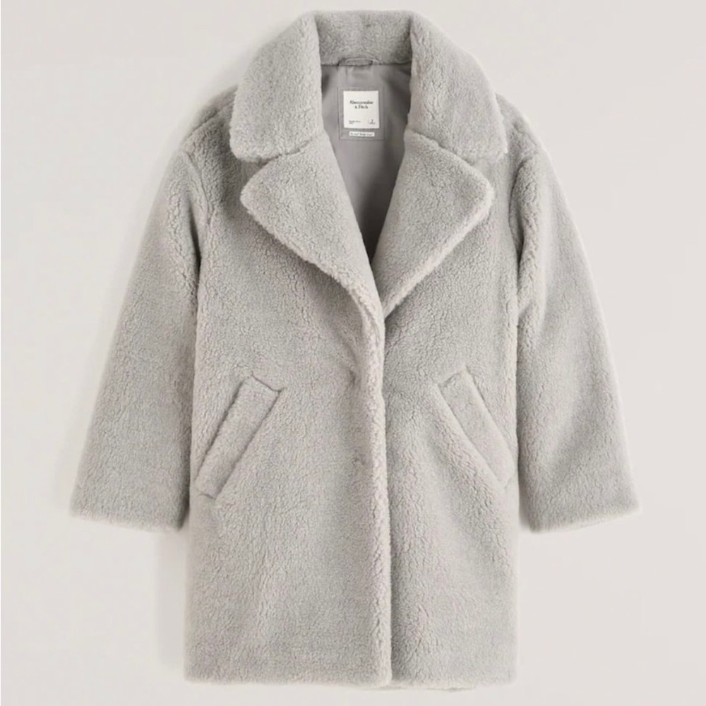 The A&F Teddy Coat Grey - Abercrombie - Oversized Plush Jacket - Size M - NWT